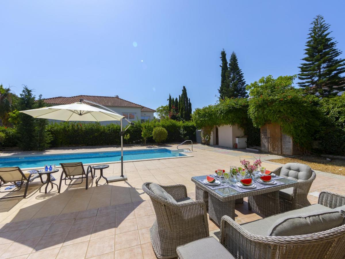 Meneou Seaside Mansion 7 Villa Larnaca Buitenkant foto