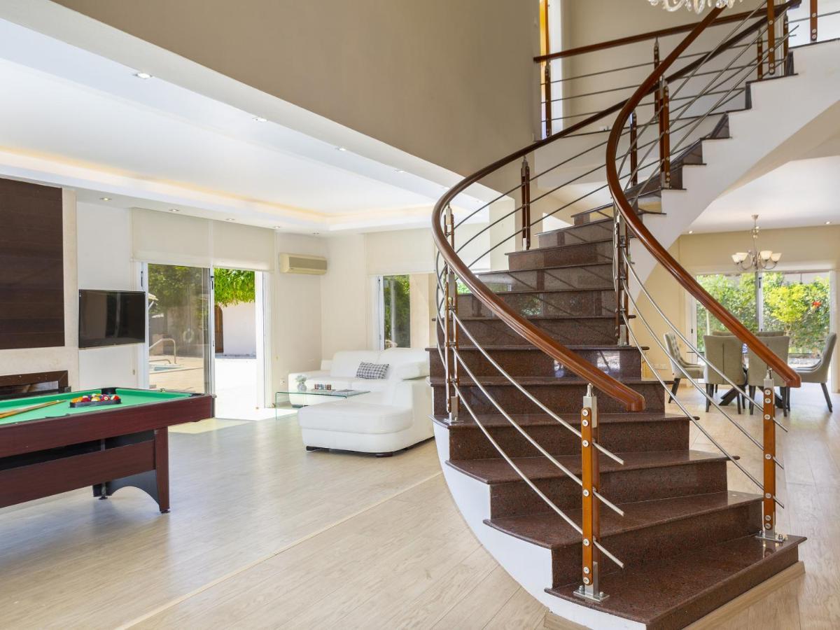 Meneou Seaside Mansion 7 Villa Larnaca Buitenkant foto