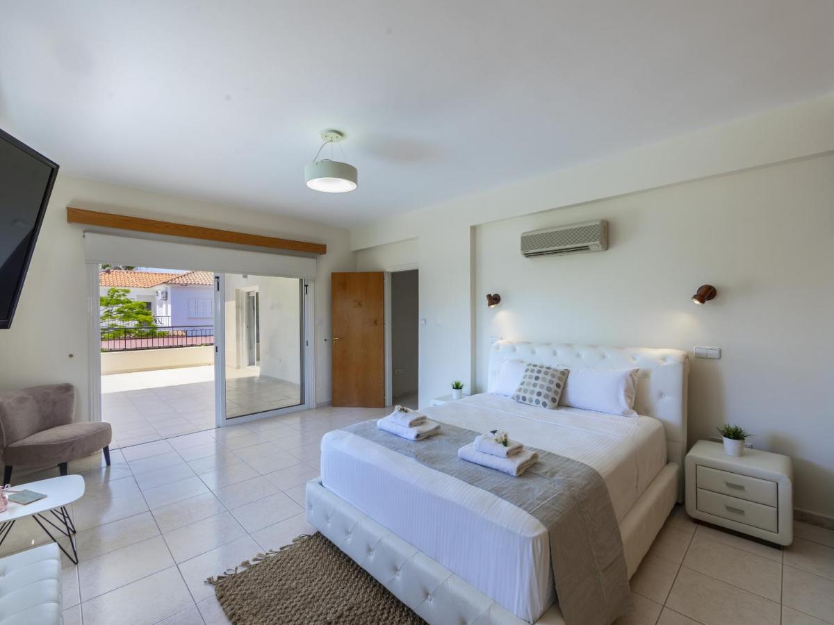 Meneou Seaside Mansion 7 Villa Larnaca Buitenkant foto